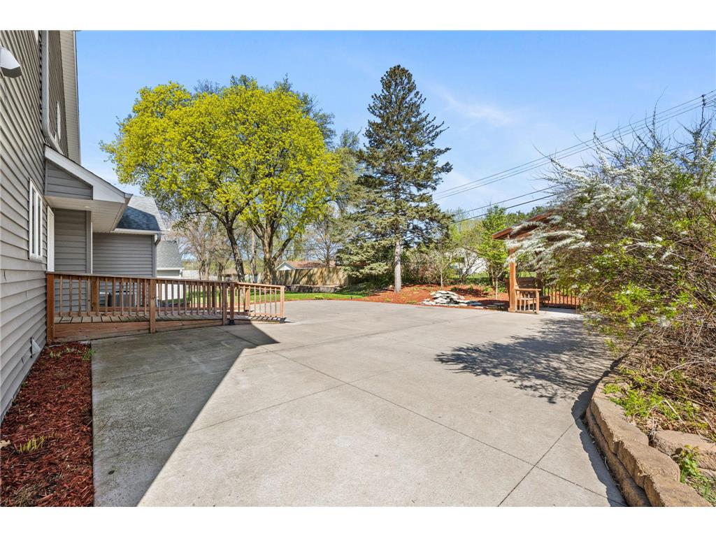 319 Bellwood Avenue Maplewood MN 55117 7063830 image34