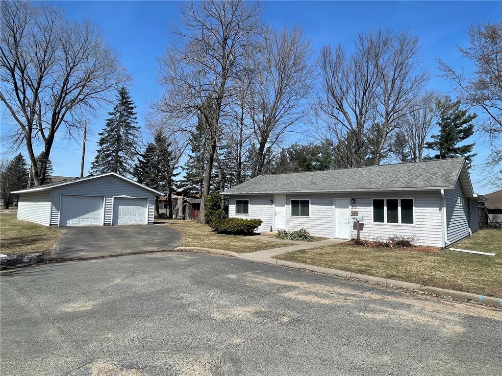319 Cedar Avenue E Menomonie WI 54751 6347415 image1
