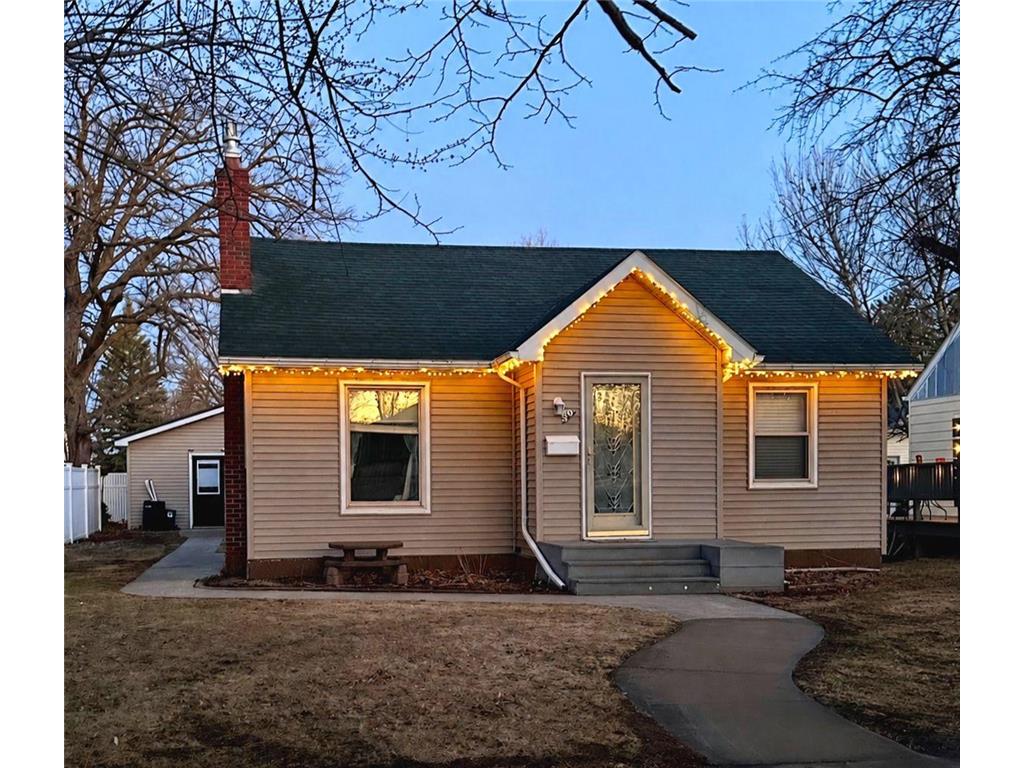 319 Crocker Avenue N Thief River Falls MN 56701 7052887 image1