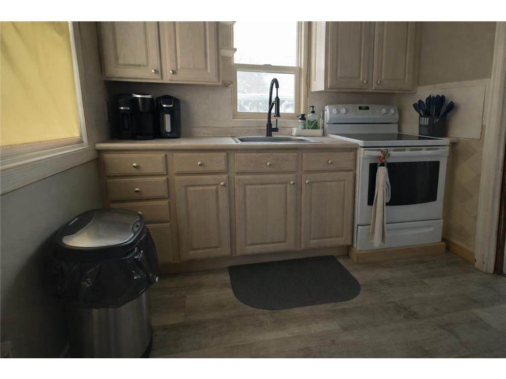 319 Crocker Avenue N Thief River Falls MN 56701 7052887 image7