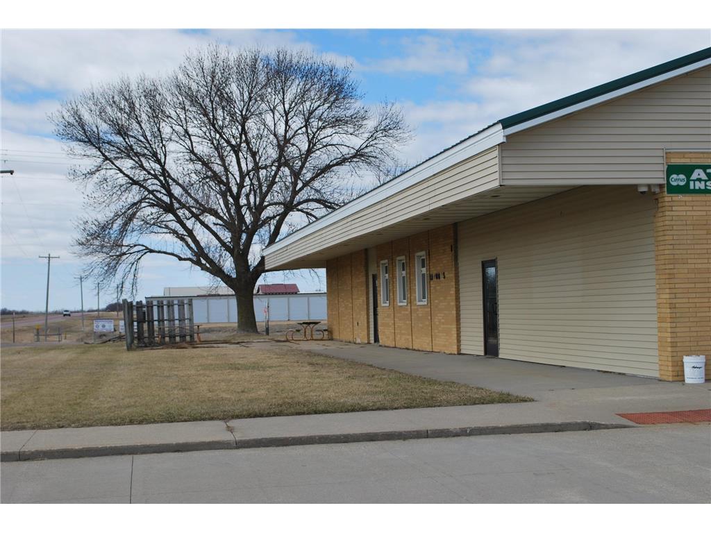 319 Dugan Street S Welcome MN 56181 7016229 image2