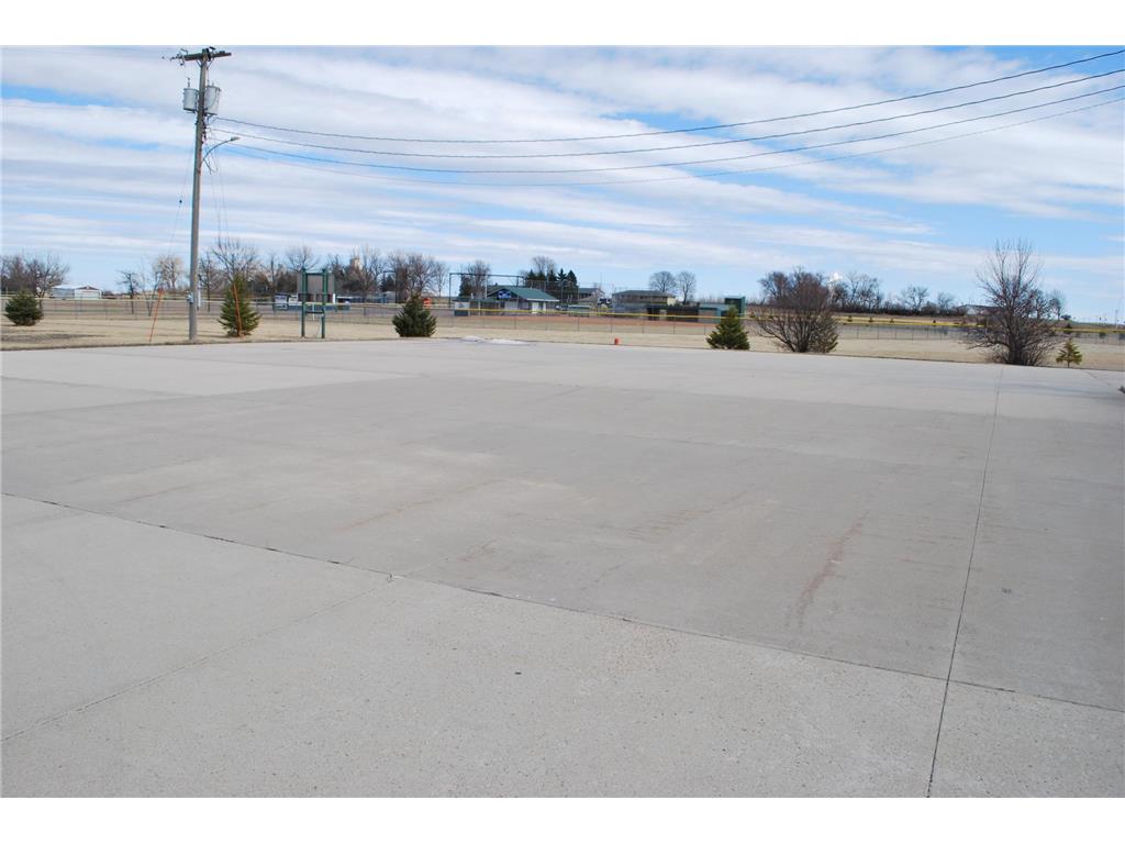 319 Dugan Street S Welcome MN 56181 7016229 image9
