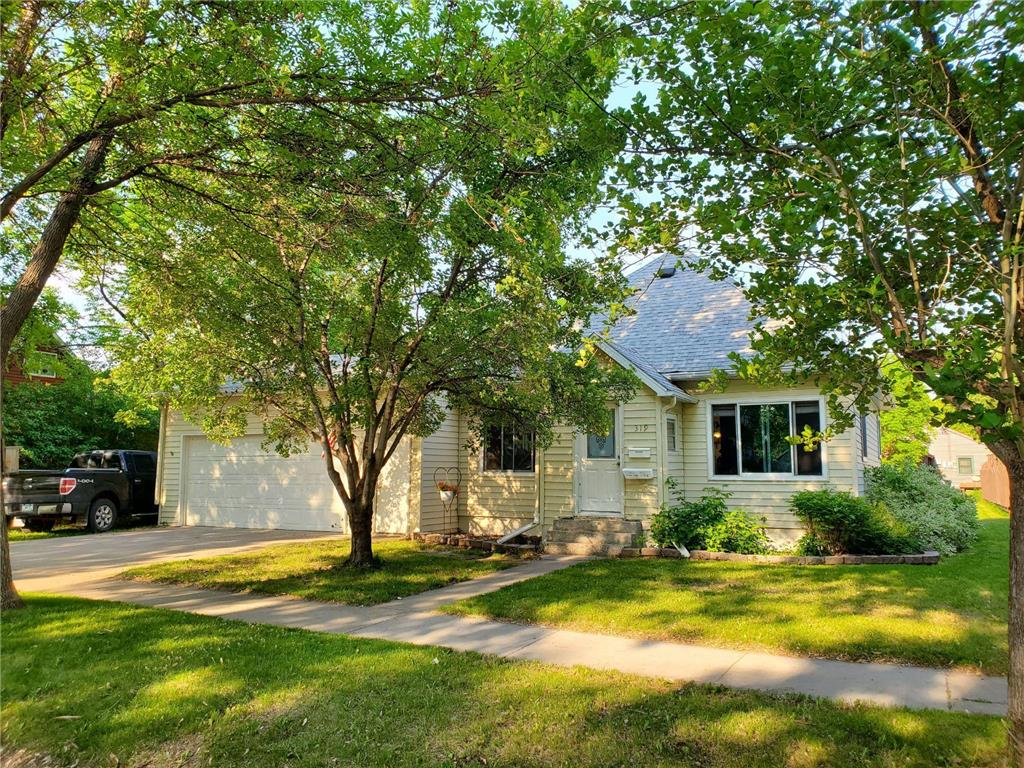 319 Jackson Avenue Crookston MN 56716 6733630 image1