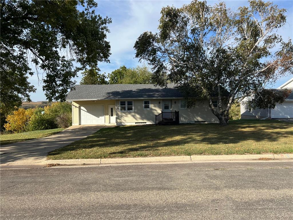 319 Lakeview Street S, Lake Benton, MN, 56149 MLS 6442355 Edina Realty