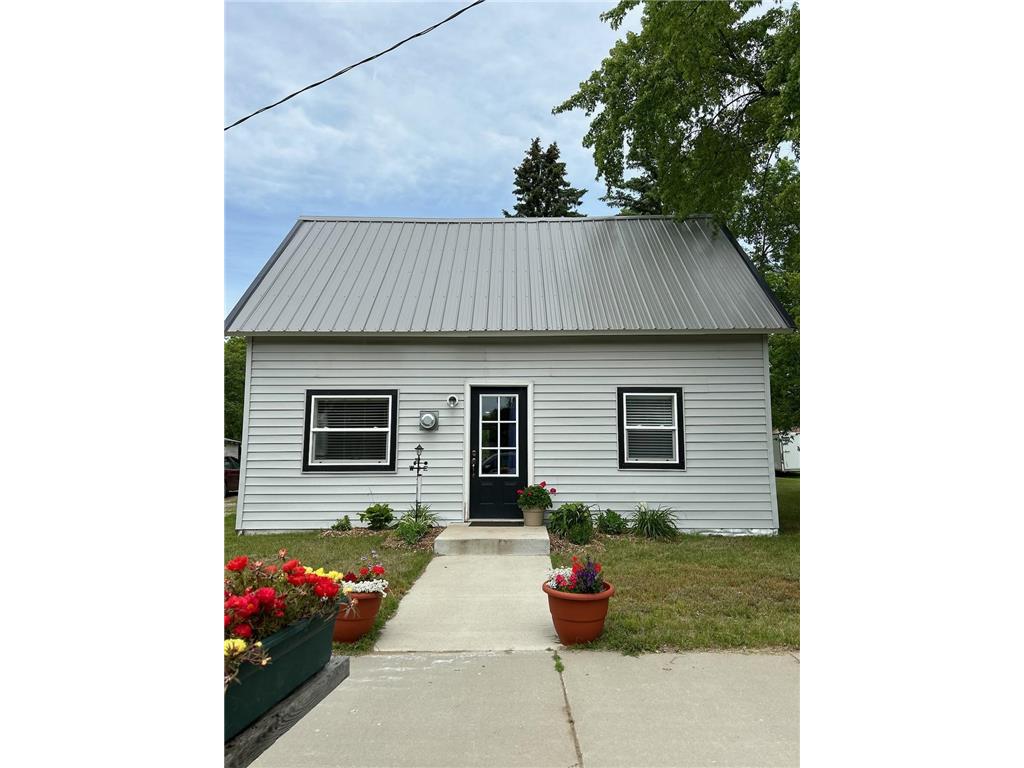319 Main Street NE Menahga MN 56464 6552660 image1