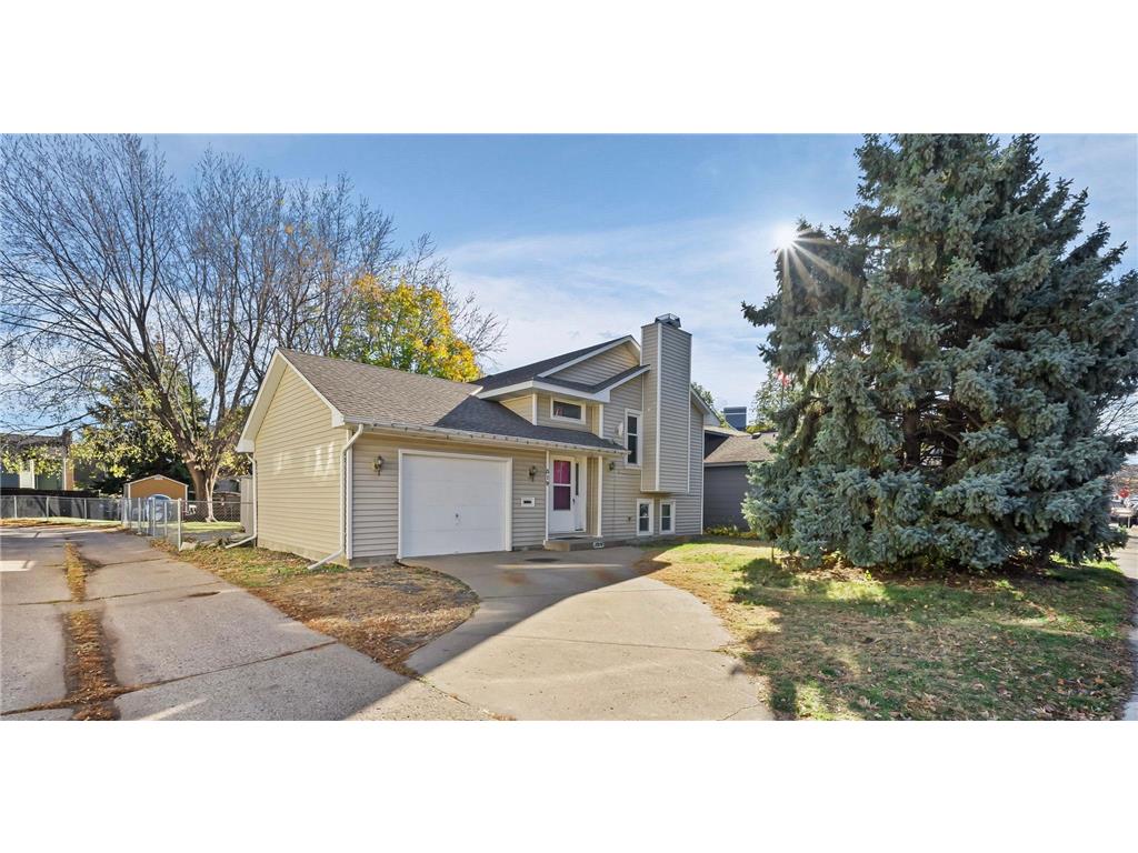 319 Monroe Street NE Minneapolis MN 55413 6622279 image1