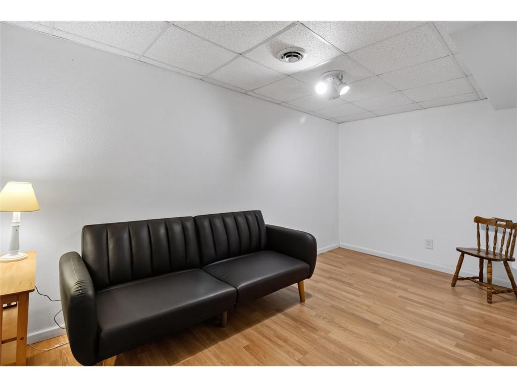 319 W Douglas Avenue Fergus Falls MN 56537 7114353 image21