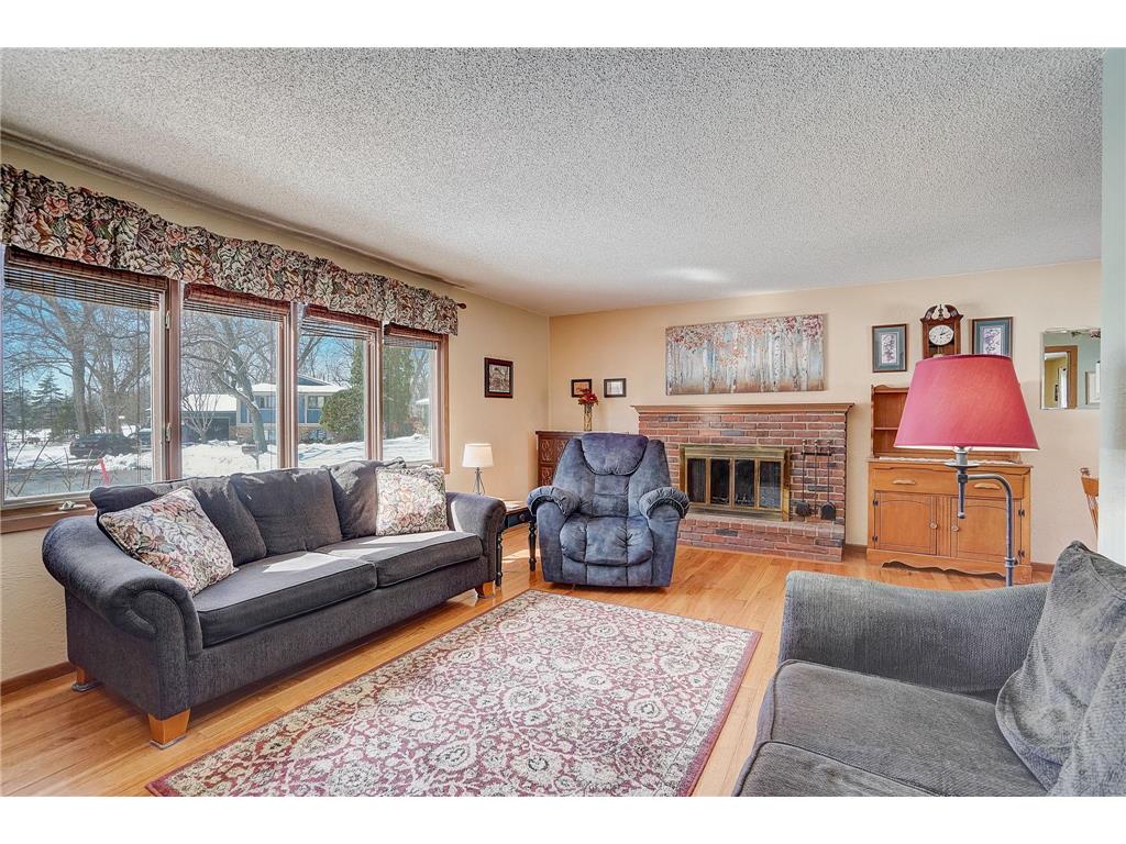 3192 Hafner Court Shoreview MN 55126 MLS: 6553030 Edina Realty 3192 Hafner Court Shoreview MN 55126 MLS: 6553030 Edina Realty