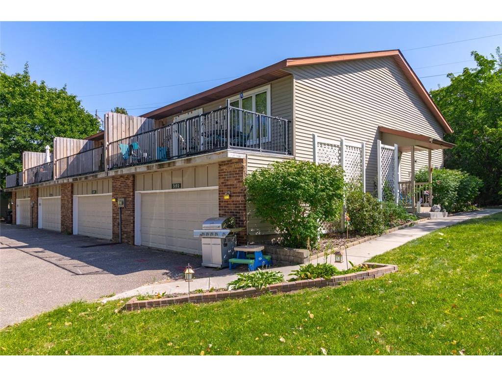 3198 Cleveland Avenue N Arden Hills MN 55112 6432994 image1