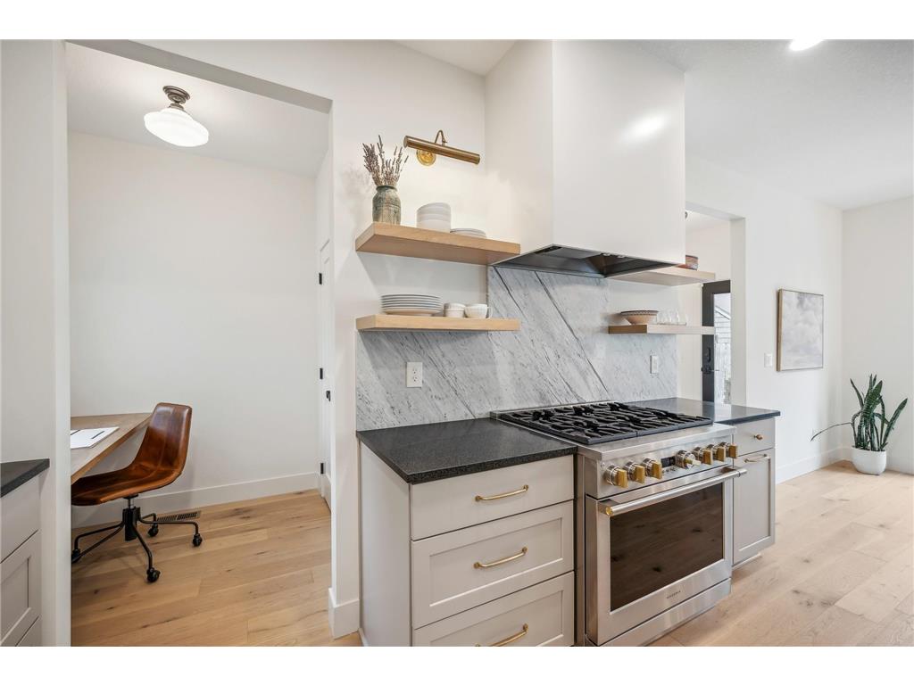 31X Stonebridge Boulevard Saint Paul MN 55105 6803656 image32