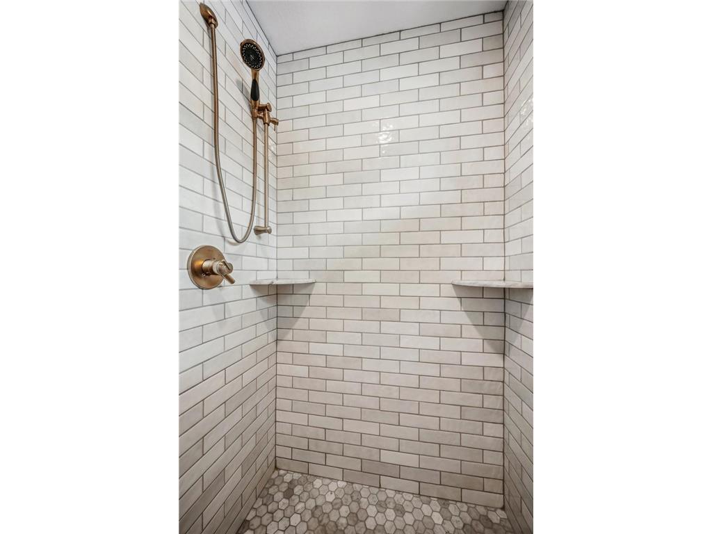 31X Stonebridge Boulevard Saint Paul MN 55105 6803656 image44