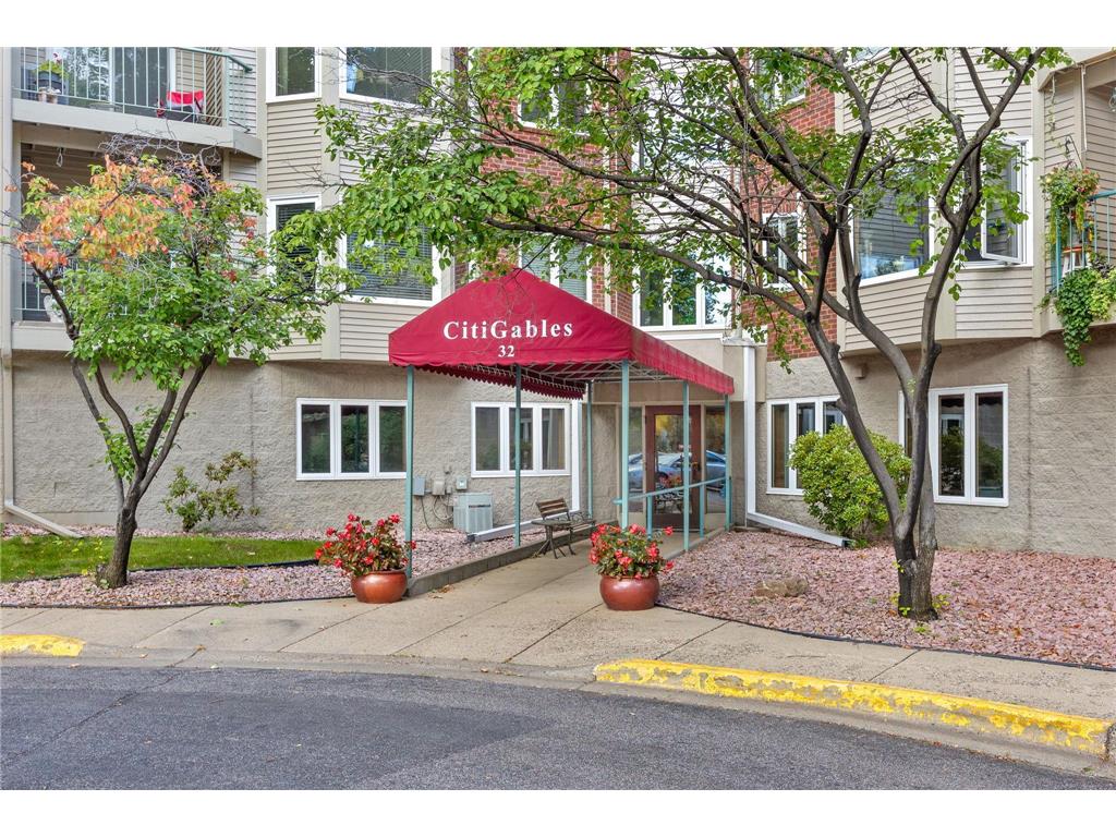 32 11th Avenue S #214 Hopkins MN 55343 6636867 image1