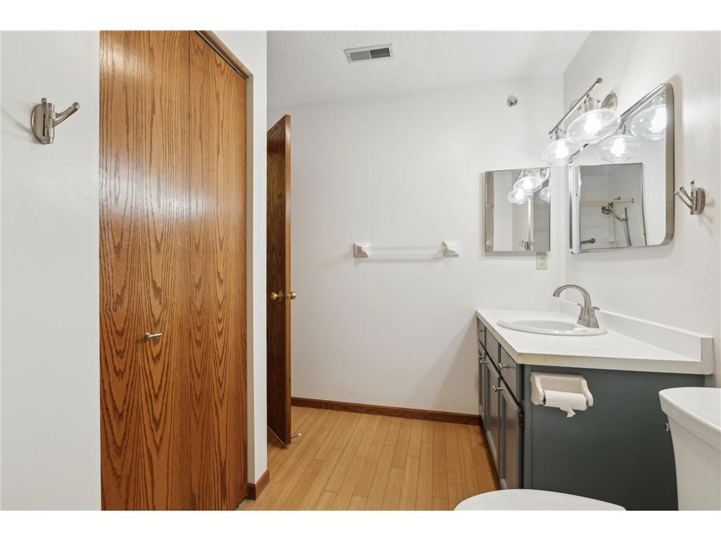 32 11th Avenue S #303 Hopkins MN 55343 7009094 image15