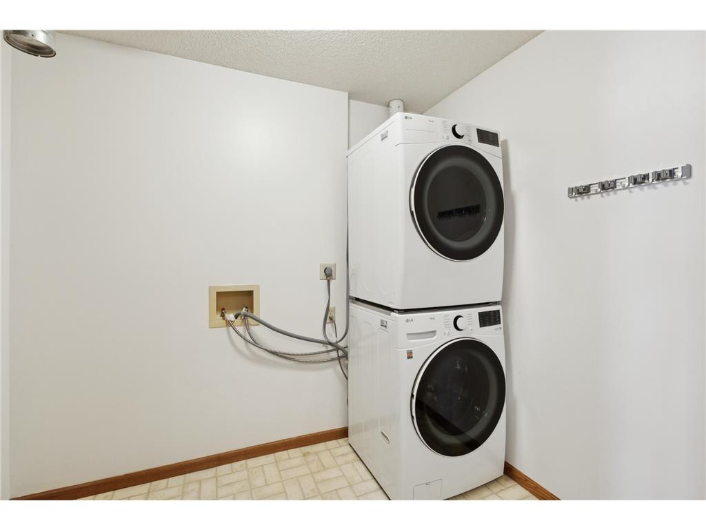 32 11th Avenue S #303 Hopkins MN 55343 7009094 image16