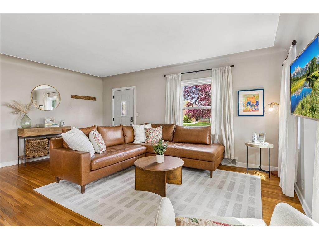 32 17th Avenue S Hopkins MN 55343 7062325 image3
