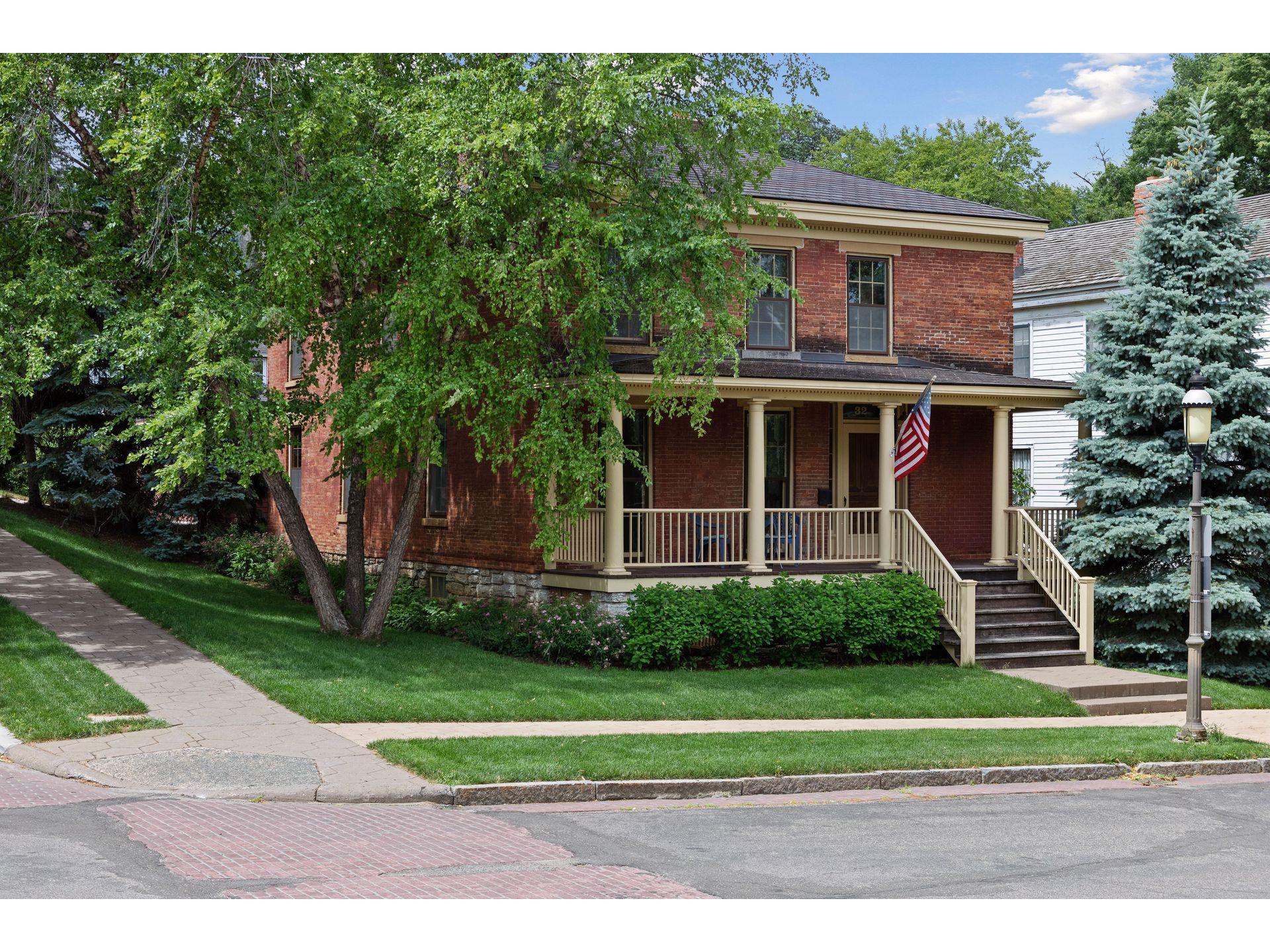 32 Irvine Park, Saint Paul, MN 55102 MLS 6008976 Edina Realty