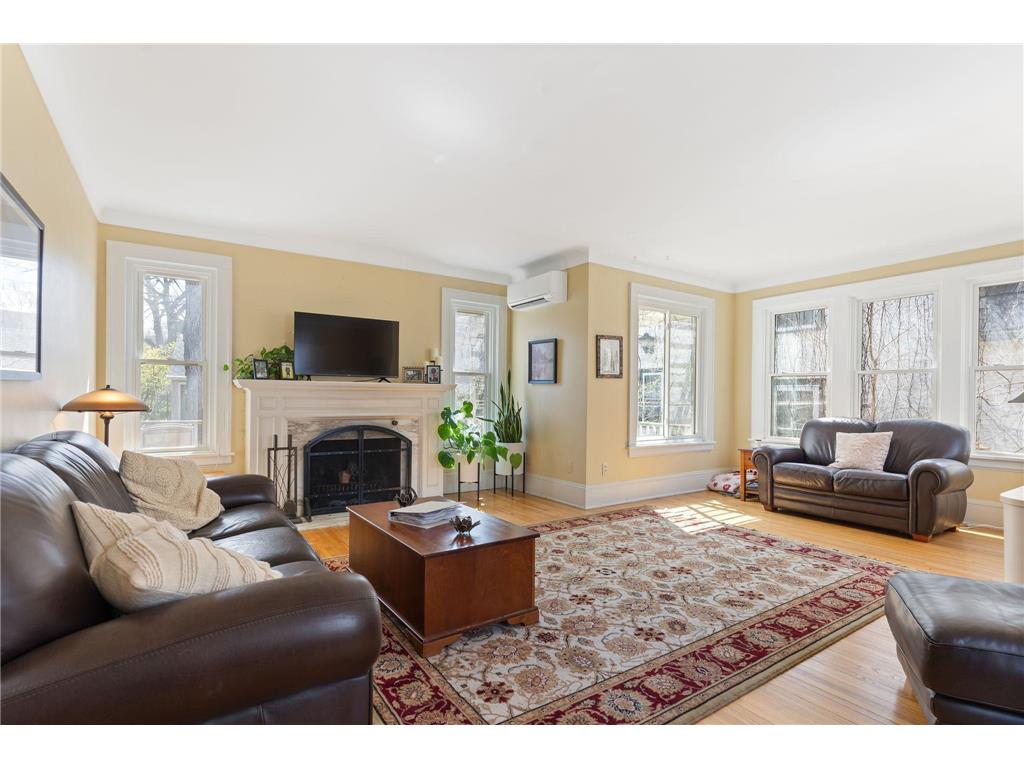 32 N Mississippi River Boulevard N Saint Paul MN 55104 6522948 image1