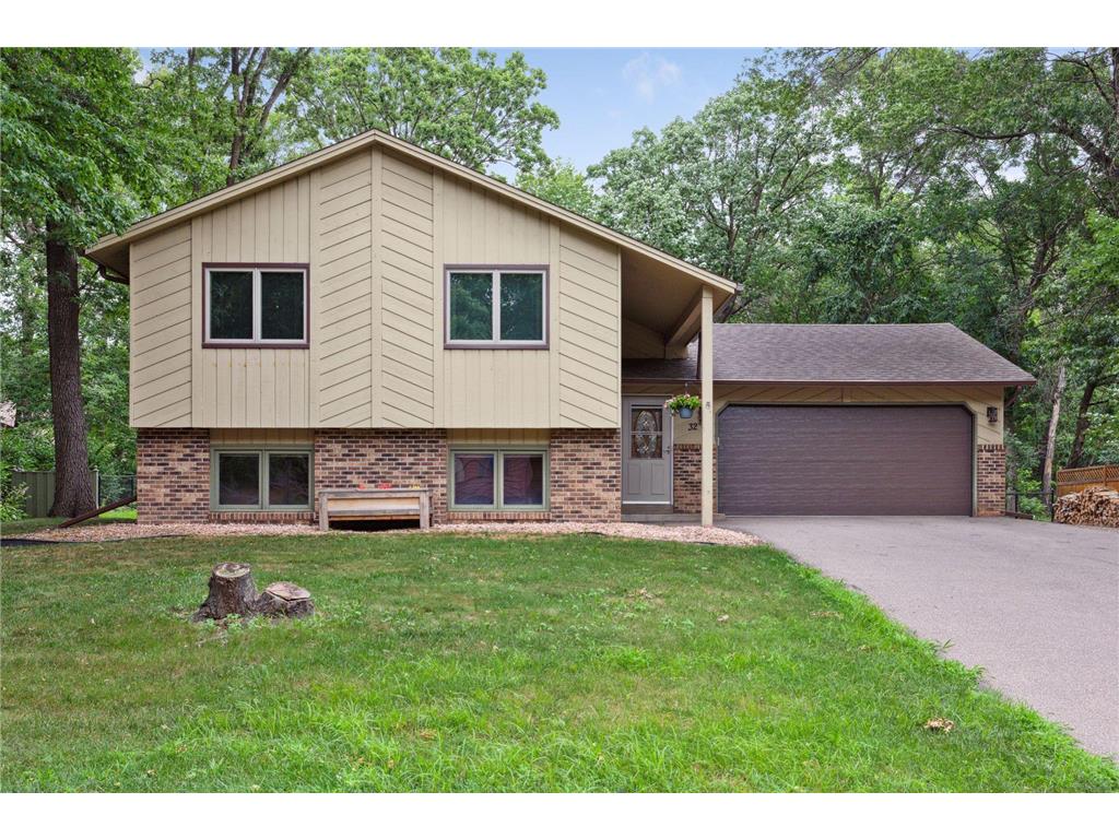 32 Oak Leaf Lane, Circle Pines, MN 55014 MLS 6236239 Edina Realty