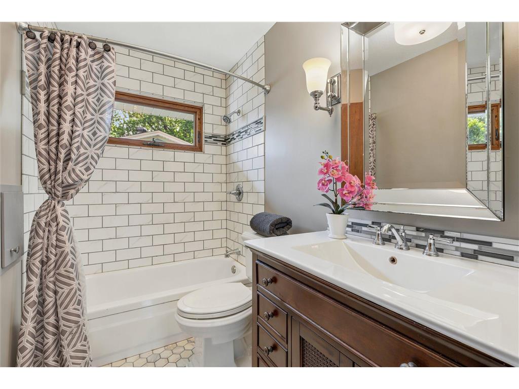 320 113th Avenue NE Blaine MN 55434 7081915 image30