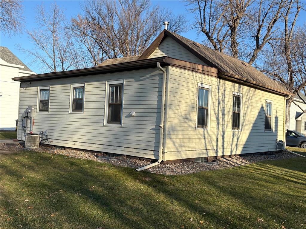 320 13th Street S Benson MN 56215 6821214 image3