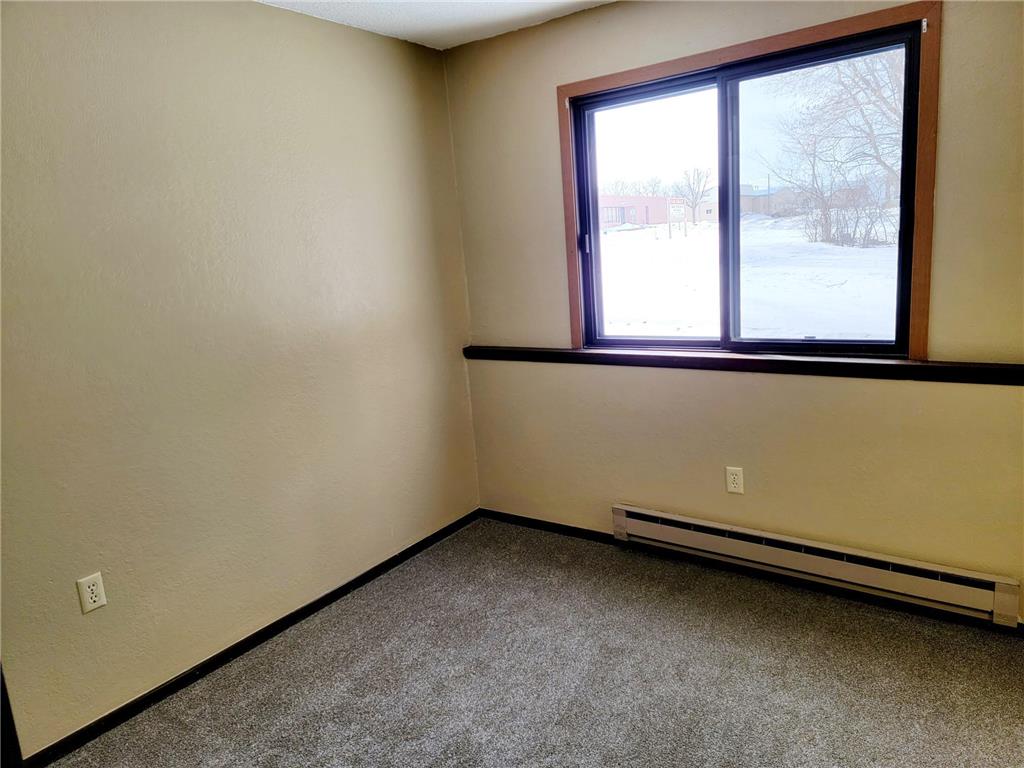 320 1st Street #4 Clinton MN 56225 6826485 image11