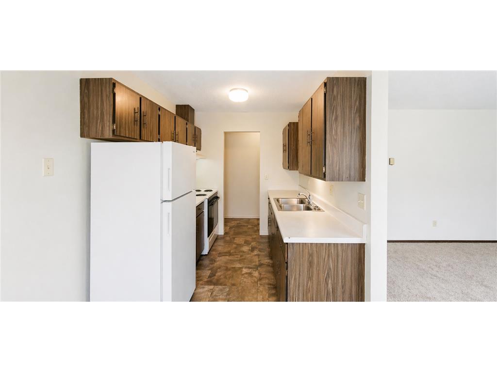 320 1st Street #4 Clinton MN 56225 7054771 image6