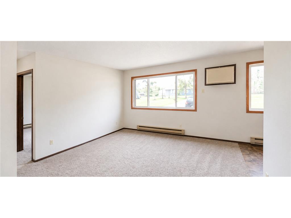 320 1st Street #4 Clinton MN 56225 7054771 image8