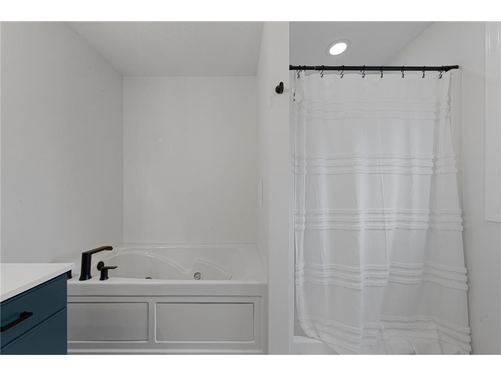 320 6th Street SE Medford MN 55049 7035689 image34