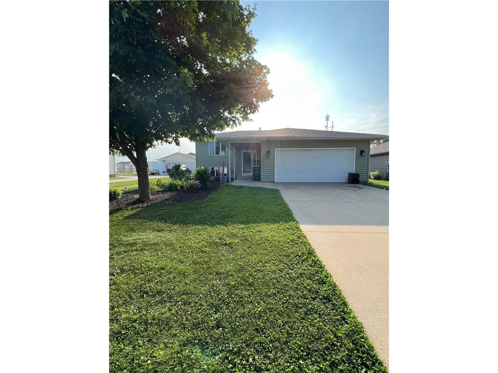 320 8th Street SW Plainview MN 55964 6759120 image1