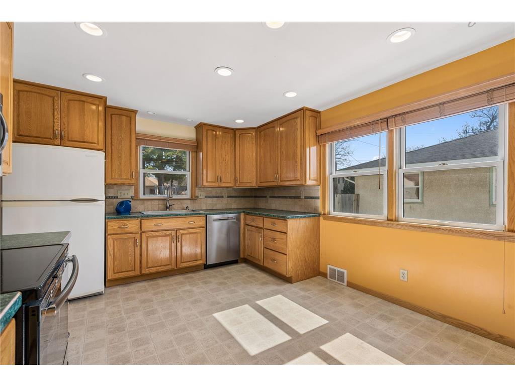 320 9th Avenue N South Saint Paul MN 55075 7039344 image9