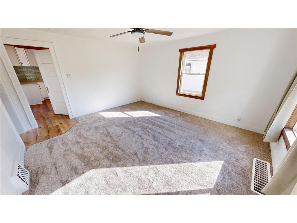 320 Dupont Avenue NW Renville MN 56284 6799642 image10