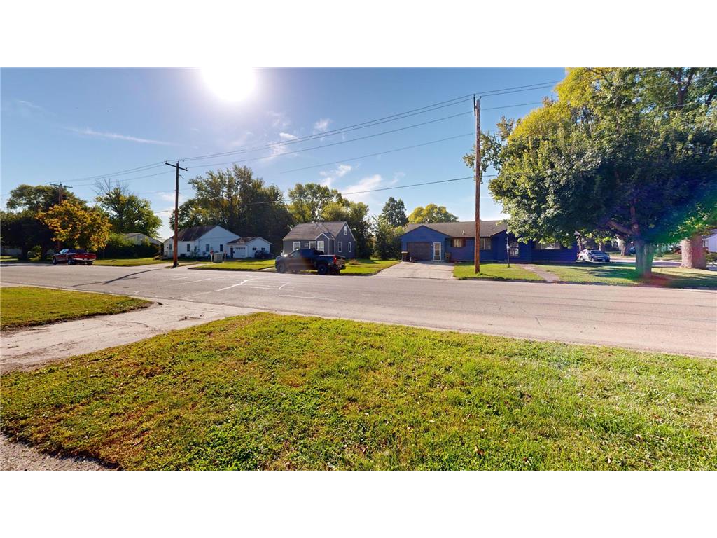 320 Dupont Avenue NW Renville MN 56284 6799642 image29