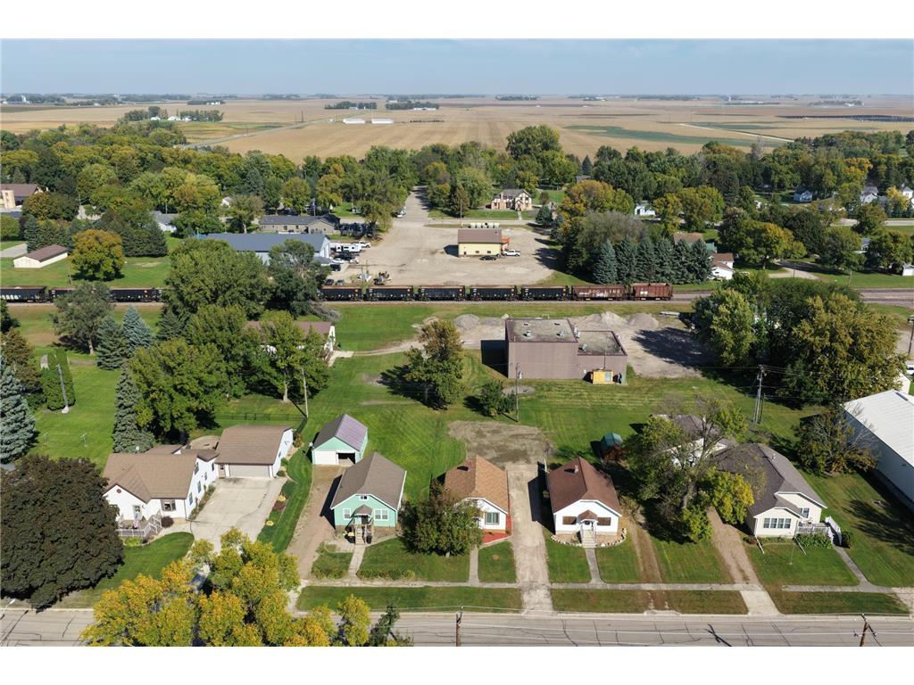 320 Dupont Avenue NW Renville MN 56284 6799642 image32