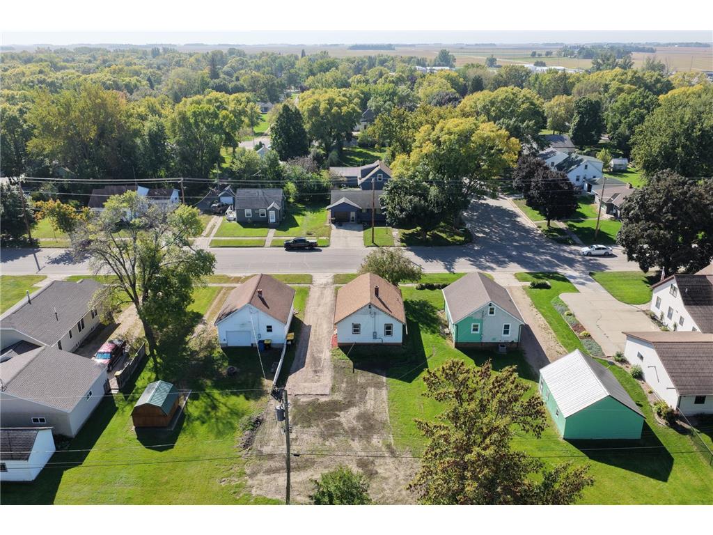 320 Dupont Avenue NW Renville MN 56284 6799642 image35