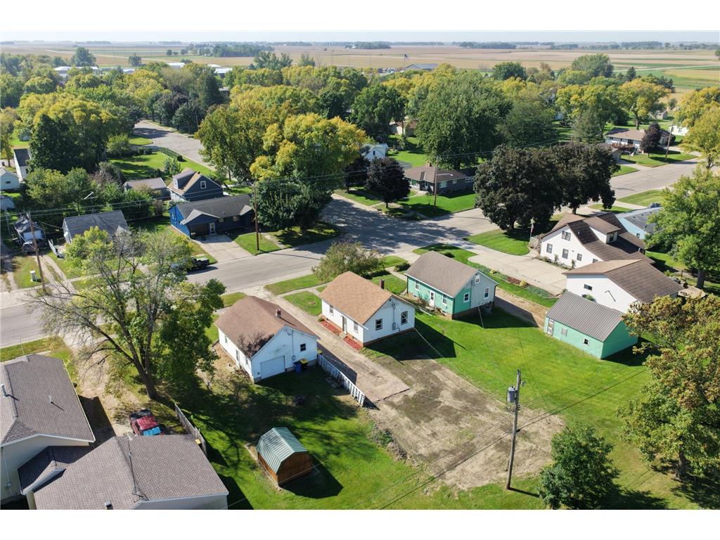 320 Dupont Avenue NW Renville MN 56284 6799642 image36