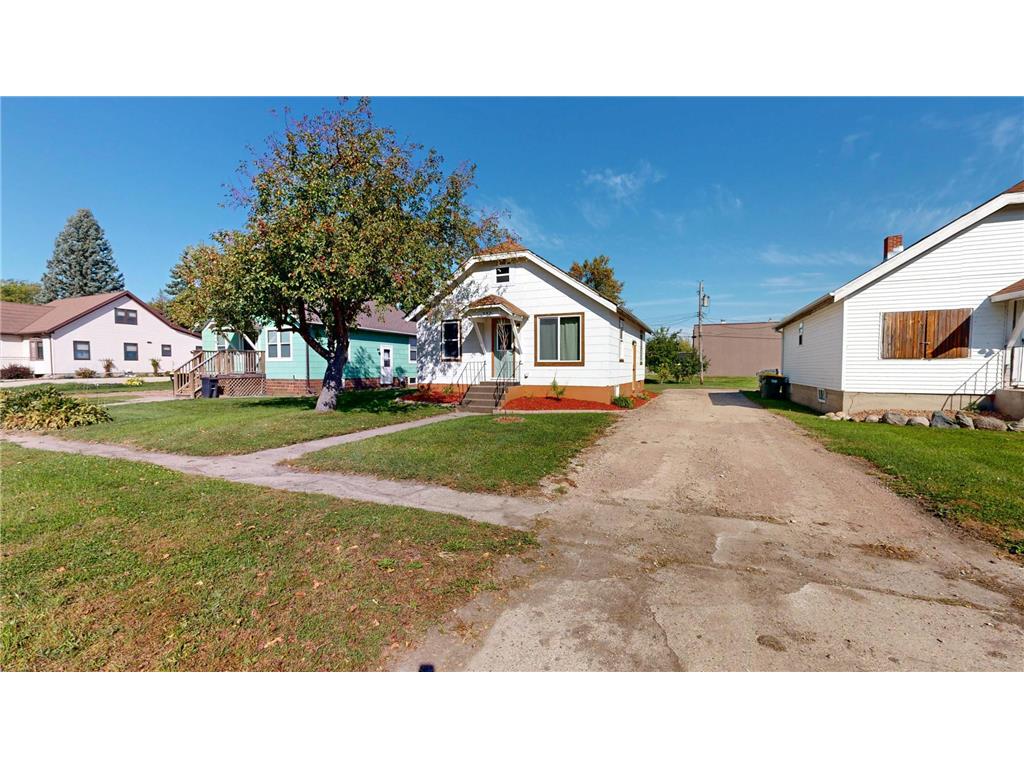 320 Dupont Avenue NW Renville MN 56284 6799642 image46