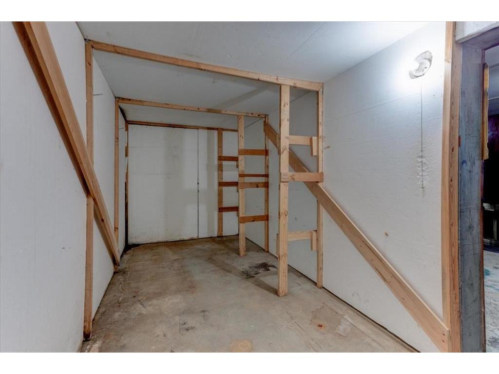320 Elm Avenue W Menomonie WI 54751 7086063 image34