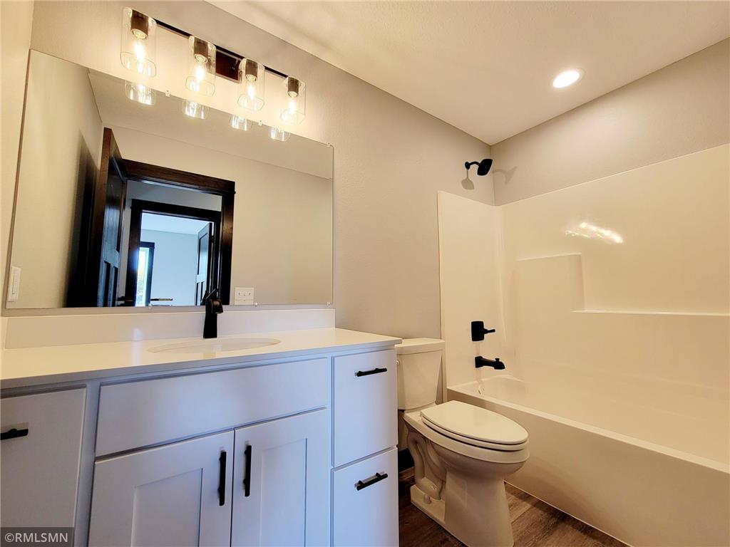 320 Falcon Run Eagle Lake MN 56024 6822293 image17