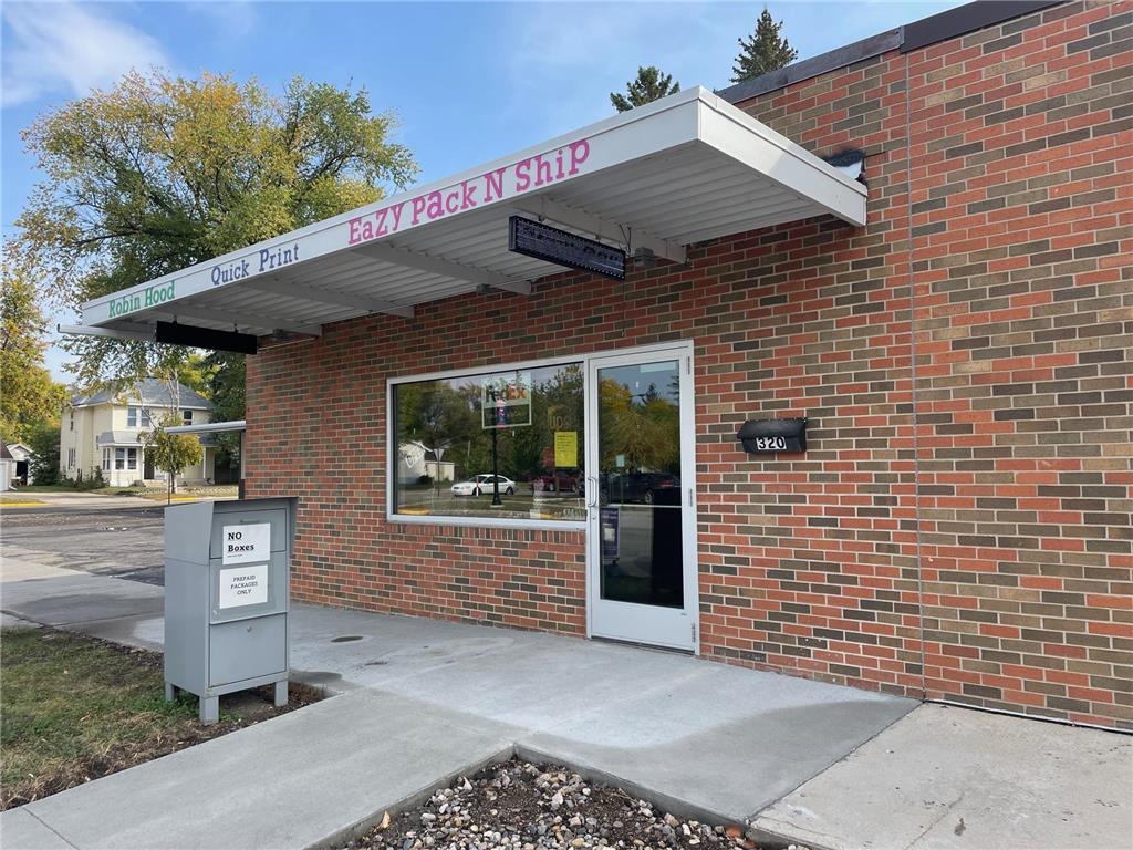 320 Knight Avenue N Thief River Falls MN 56701 6438160 image1