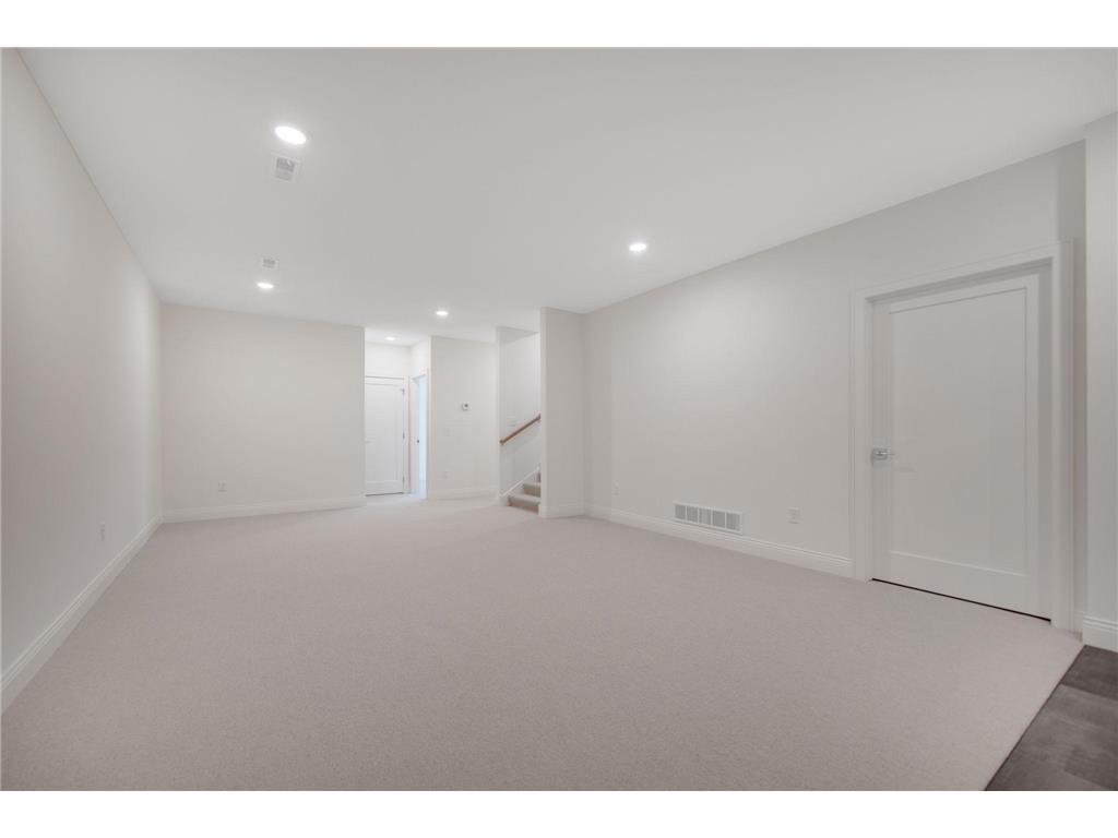 320 Laurel Curve Golden Valley MN 55426 7023920 image23