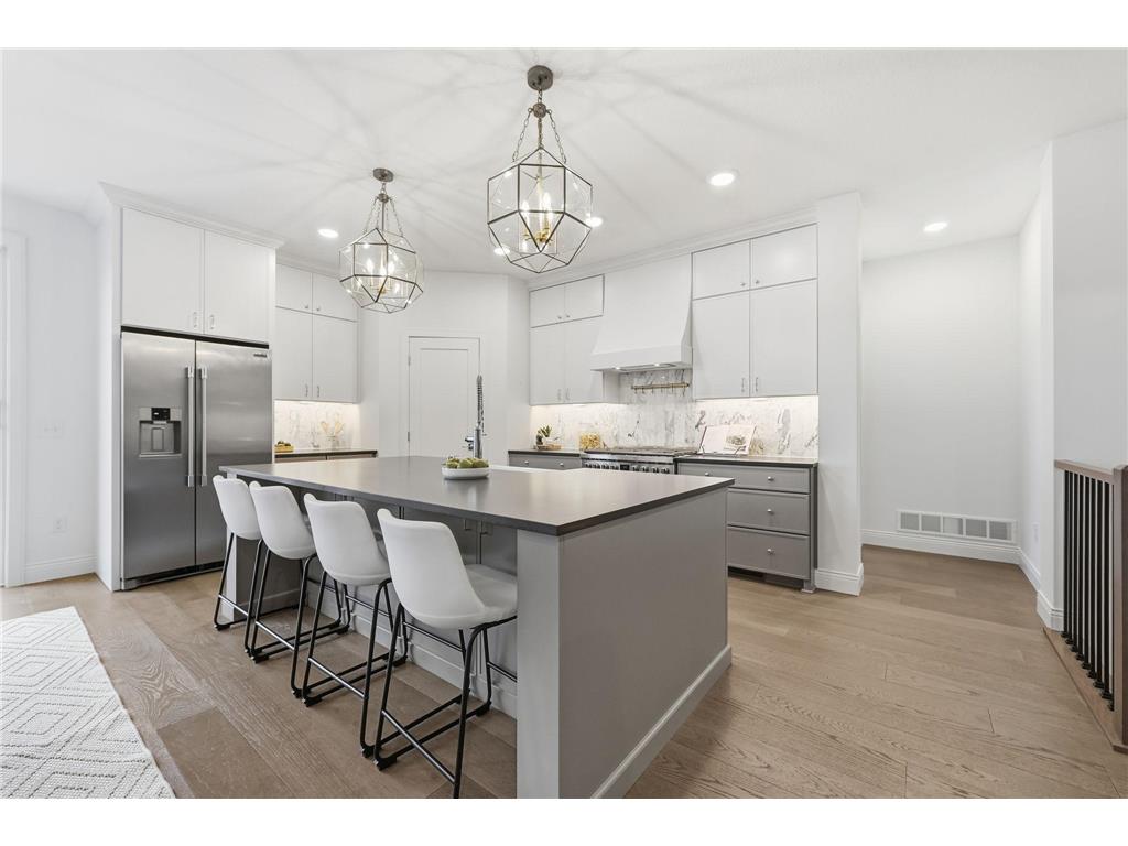 320 Laurel Curve Golden Valley MN 55426 7023920 image7