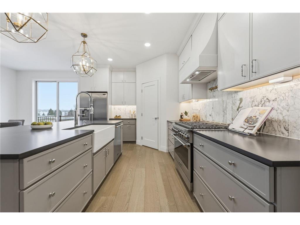 320 Laurel Curve Golden Valley MN 55426 7023920 image9