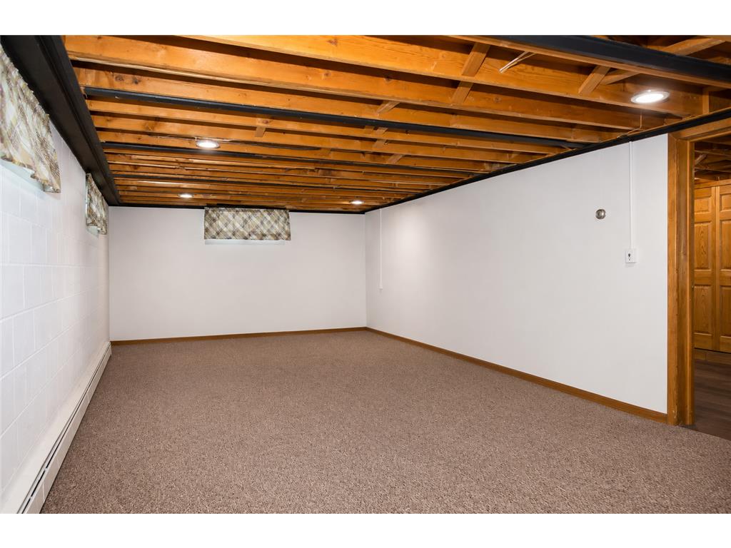 320 Michigan Avenue W Gilbert MN 55741 7075000 image21