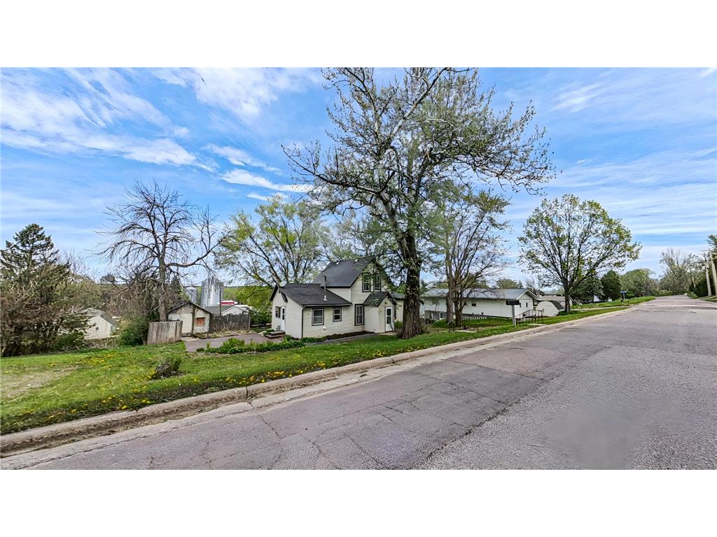 320 N 3rd Street Le Sueur MN 56058 7100085 image20