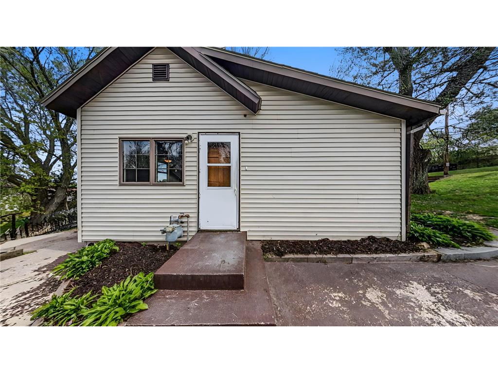 320 N 3rd Street Le Sueur MN 56058 7100085 image4