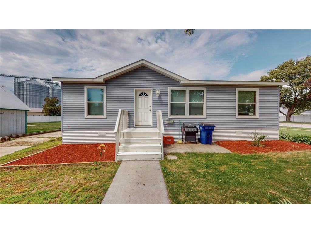 320 S 7th Street, Lake City, MN 55041 MLS 6252969 Edina Realty