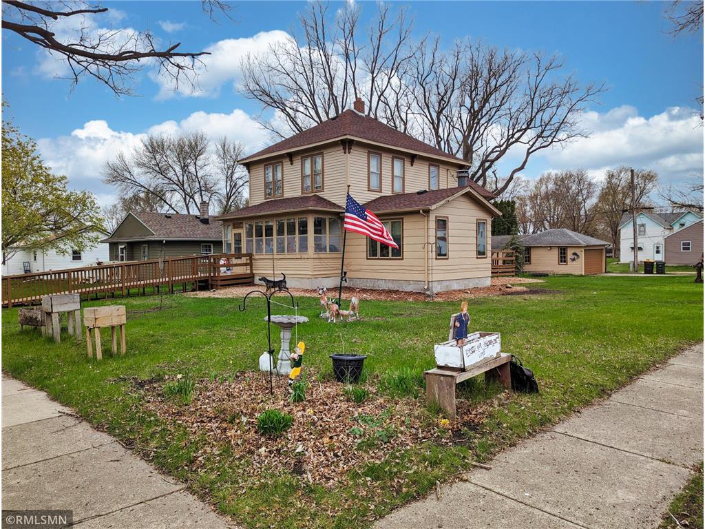 320 S 9th Street, Bird Island, MN, 55310 MLS 6528576 Edina Realty