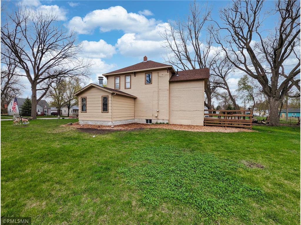 320 S 9th Street, Bird Island, MN, 55310 MLS 6528576 Edina Realty