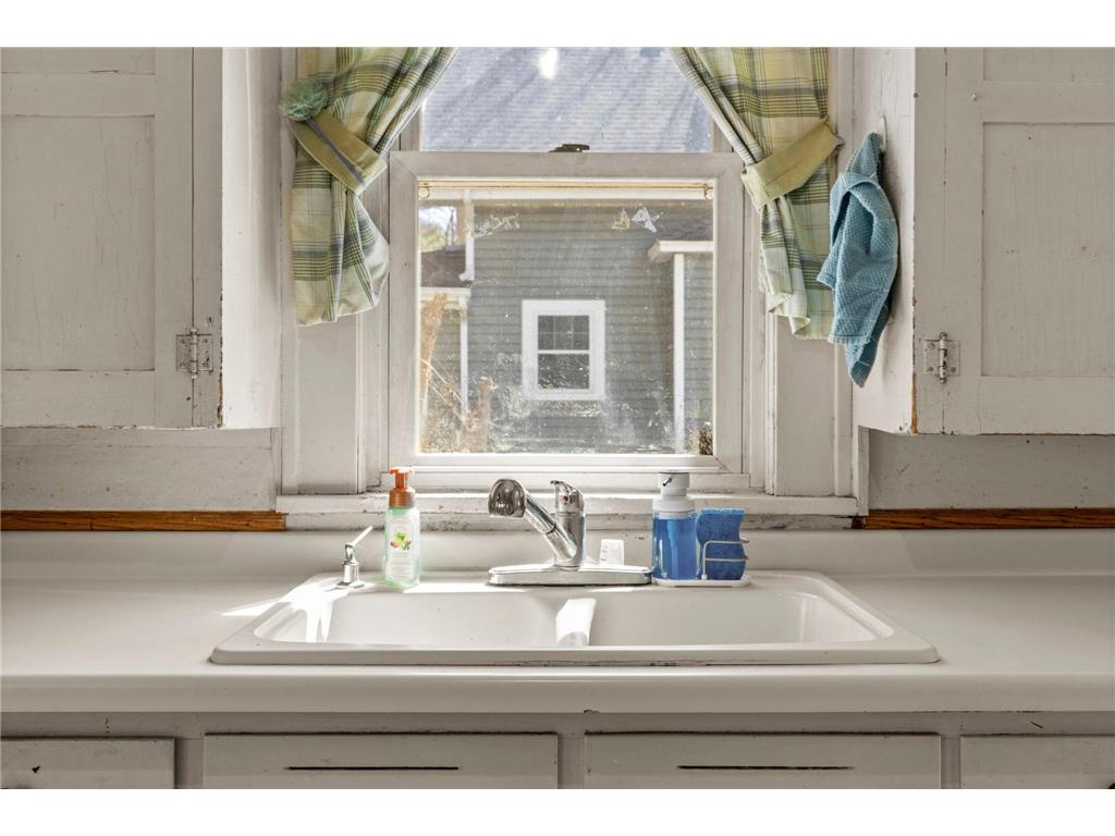 320 S Adams Street Saint Croix Falls WI 54024 7059101 image16