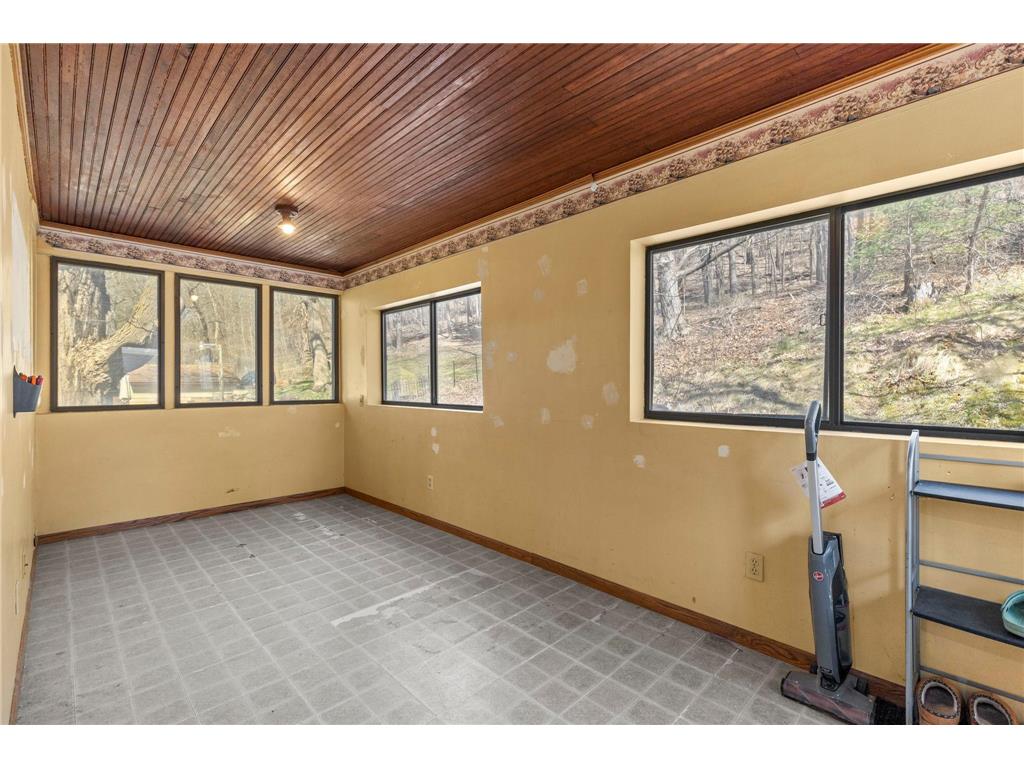 320 S Adams Street Saint Croix Falls WI 54024 7059101 image18